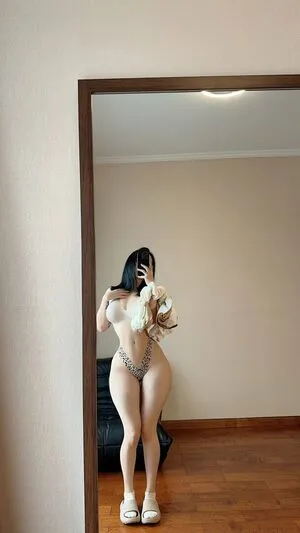 QiaoniuTT OnlyFans Leaked Free Thumbnail Picture - #E24aDj7GiB