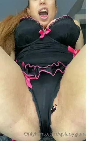 Qsladygiant OnlyFans Leaked Free Thumbnail Picture - #PHLLpAdzEE