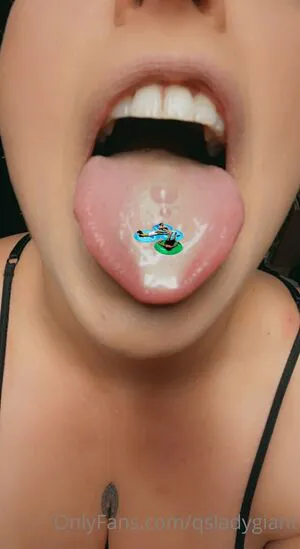 Qsladygiant OnlyFans Leaked Free Thumbnail Picture - #PYEqWqVyb7