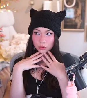 Quarterjade OnlyFans Leaked Free Thumbnail Picture - #4GV471NiYu