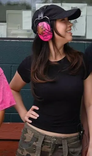 Quarterjade OnlyFans Leaked Free Thumbnail Picture - #5rP7uwHc4F