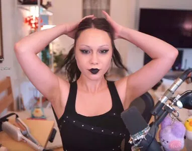 Quarterjade OnlyFans Leaked Free Thumbnail Picture - #JapqLmTXF9