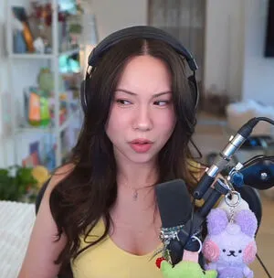 Quarterjade OnlyFans Leaked Free Thumbnail Picture - #N1pqIjZqzM