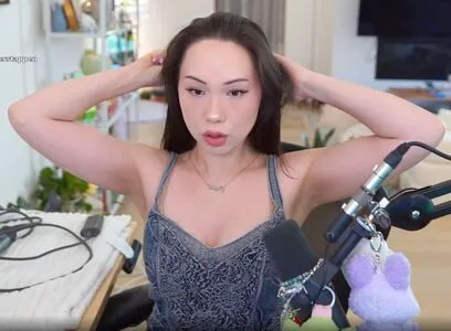 Quarterjade OnlyFans Leaked Free Thumbnail Picture - #tU79Qb9juq