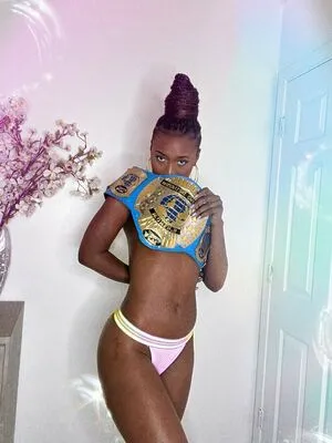 Queen Aminata OnlyFans Leaked Free Thumbnail Picture - #NEJ2g7nEzU