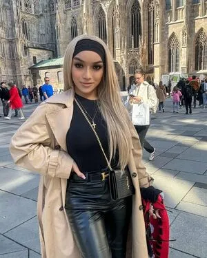 Queen Asian OnlyFans Leaked Free Thumbnail Picture - #KkyrcsJ8Ww