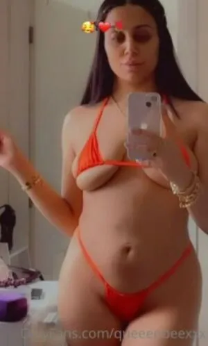 Queen Bee Officiall OnlyFans Leaked Free Thumbnail Picture - #D2h95aDJWz