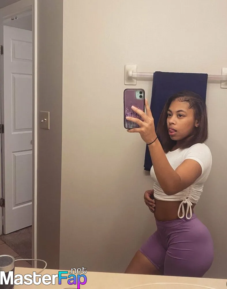 Queen.mya-Tinymya