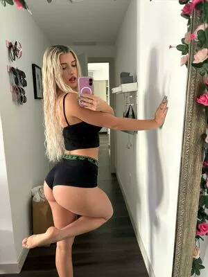 Queen Sarah OnlyFans Leaked Free Thumbnail Picture - #pAoZ12w9rJ