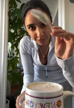 Queen Simba OnlyFans Leaked Free Thumbnail Picture - #gU7Yw7Nd04