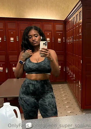 Queen Super Soaker OnlyFans Leaked Free Thumbnail Picture - #8IzIgkhKSn