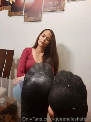 Queenaleskafeet OnlyFans Leaked Free Thumbnail Picture - #Fwr2n0slul