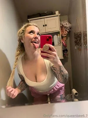 Queenbee6 OnlyFans Leaked Free Thumbnail Picture - #y73TfxICC4