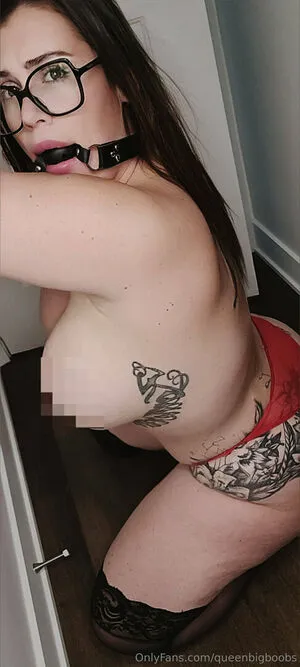 Queenbigboobs OnlyFans Leaked Free Thumbnail Picture - #8GzkenBbp4