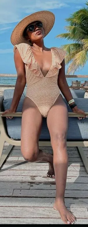 Queencitytrends OnlyFans Leaked Free Thumbnail Picture - #3Nc2HIYWDh