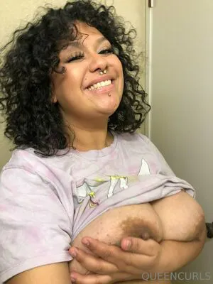 Queencurls OnlyFans Leaked Free Thumbnail Picture - #LCKcNXN9gm