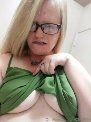 Queengreeneyes420 OnlyFans Leaked Free Thumbnail Picture - #DTprJmh4AG