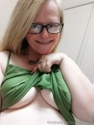 Queengreeneyes420 OnlyFans Leaked Free Thumbnail Picture - #LYydfcx4L4