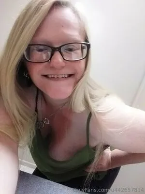 Queengreeneyes420 OnlyFans Leaked Free Thumbnail Picture - #oqwI8Eb2oh