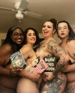 Queenie Von Curves OnlyFans Leaked Free Thumbnail Picture - #1ek9braRb7