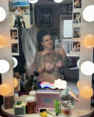 Queenie Von Curves OnlyFans Leaked Free Thumbnail Picture - #mX5Dbek7Cv
