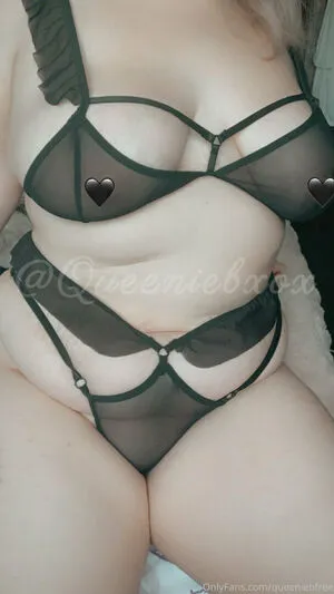 Queeniebfree OnlyFans Leaked Free Thumbnail Picture - #JLUM0MDUw7