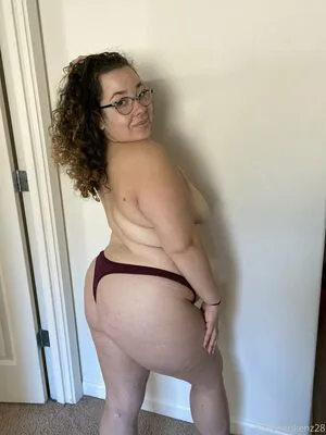 Queenkenz28 OnlyFans Leaked Free Thumbnail Picture - #0UDUin0PLD