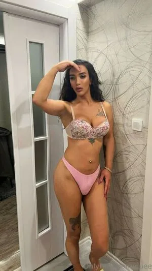 Queenle19 OnlyFans Leaked Free Thumbnail Picture - #iGAO44yxVo