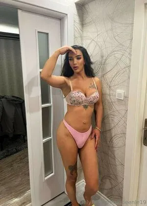 Queenle19 OnlyFans Leaked Free Thumbnail Picture - #lrsu8EfpyQ