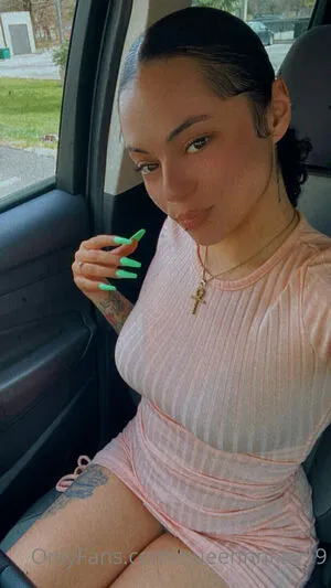 Queennnkay19 OnlyFans Leaked Free Thumbnail Picture - #tlKbM1REow