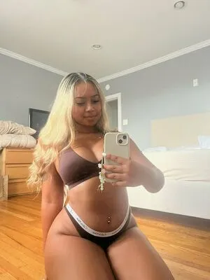 Queensarai OnlyFans Leaked Free Thumbnail Picture - #1TaU4oEoJK