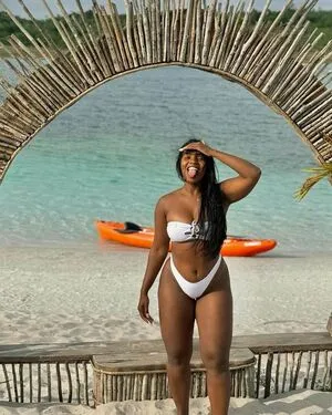 Quele Souza OnlyFans Leaked Free Thumbnail Picture - #2qBKPAaSFy