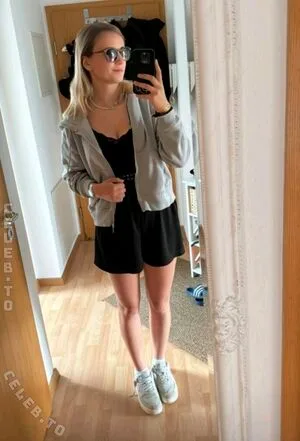 Quietschiie OnlyFans Leaked Free Thumbnail Picture - #6TdHuto2f8