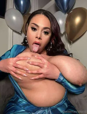 qweeniesw0rld OnlyFans Leaked Free Thumbnail Picture - #4MBCal4wo2
