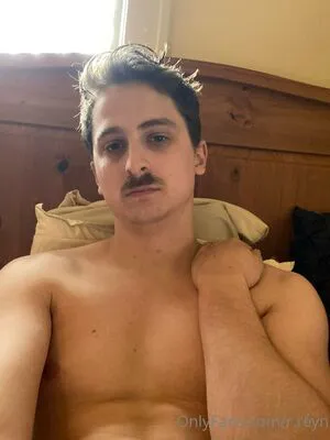 R Reyn OnlyFans Leaked Free Thumbnail Picture - #whpV3NpmLn