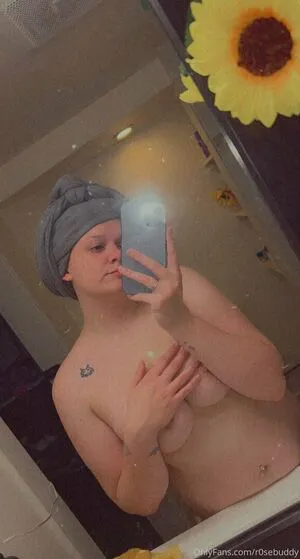 R0sebuddy OnlyFans Leaked Free Thumbnail Picture - #sCwJuJyEvz