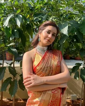 Raashii Khanna OnlyFans Leaked Free Thumbnail Picture - #DglmlmvkiZ