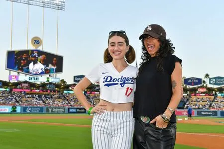 Rachel Anne Sennott OnlyFans Leaked Free Thumbnail Picture - #0k7x8QrpId