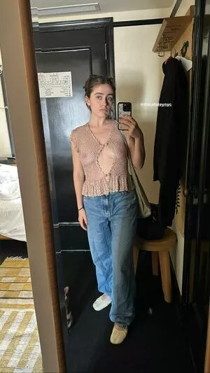 Rachel Anne Sennott OnlyFans Leaked Free Thumbnail Picture - #844eVf7Sou