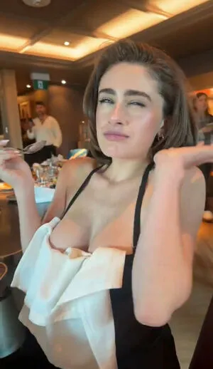 Rachel Anne Sennott OnlyFans Leaked Free Thumbnail Picture - #8ShIXmmwCt