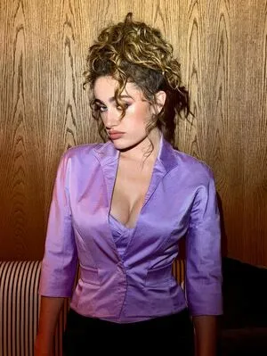 Rachel Anne Sennott OnlyFans Leaked Free Thumbnail Picture - #UzRU3GITIY