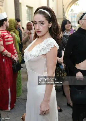 Rachel Anne Sennott OnlyFans Leaked Free Thumbnail Picture - #ZIHIiIpZS2