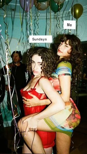 Rachel Anne Sennott OnlyFans Leaked Free Thumbnail Picture - #gio9udL4et