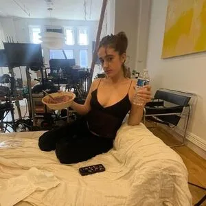Rachel Anne Sennott OnlyFans Leaked Free Thumbnail Picture - #j1XjQaBQQ9