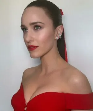 Rachel Brosnahan Marvelous Mrs Maisel OnlyFans Leaked Free Thumbnail Picture - #TnQSCYknEv
