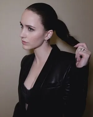 Rachel Brosnahan OnlyFans Leaked Free Thumbnail Picture - #C0bXTlGaFq