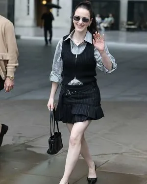 Rachel Brosnahan OnlyFans Leaked Free Thumbnail Picture - #E1P0gwSBKc