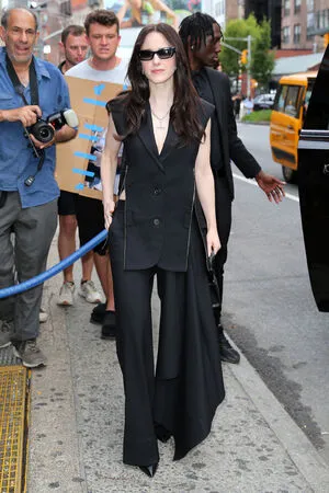 Rachel Brosnahan OnlyFans Leaked Free Thumbnail Picture - #NBYoaXCggS