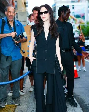 Rachel Brosnahan OnlyFans Leaked Free Thumbnail Picture - #PLePwDsiBy