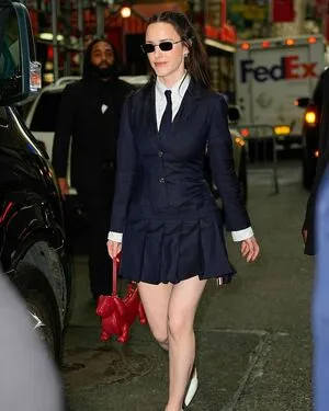 Rachel Brosnahan OnlyFans Leaked Free Thumbnail Picture - #eANpNRMkja